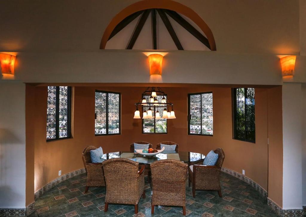Casa Flamingo Cabo Luxurious Home, Spacious In El Pedregal Gated Community Holiday home Cabo San Lucas
